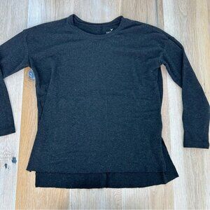 Women's Black Long-sleeve